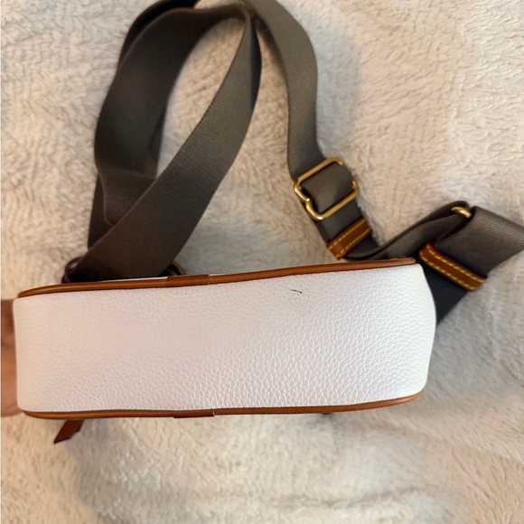 Dooney and Bourke 3.0 All Weather Leather Camera Bag - Picture 8 of 12